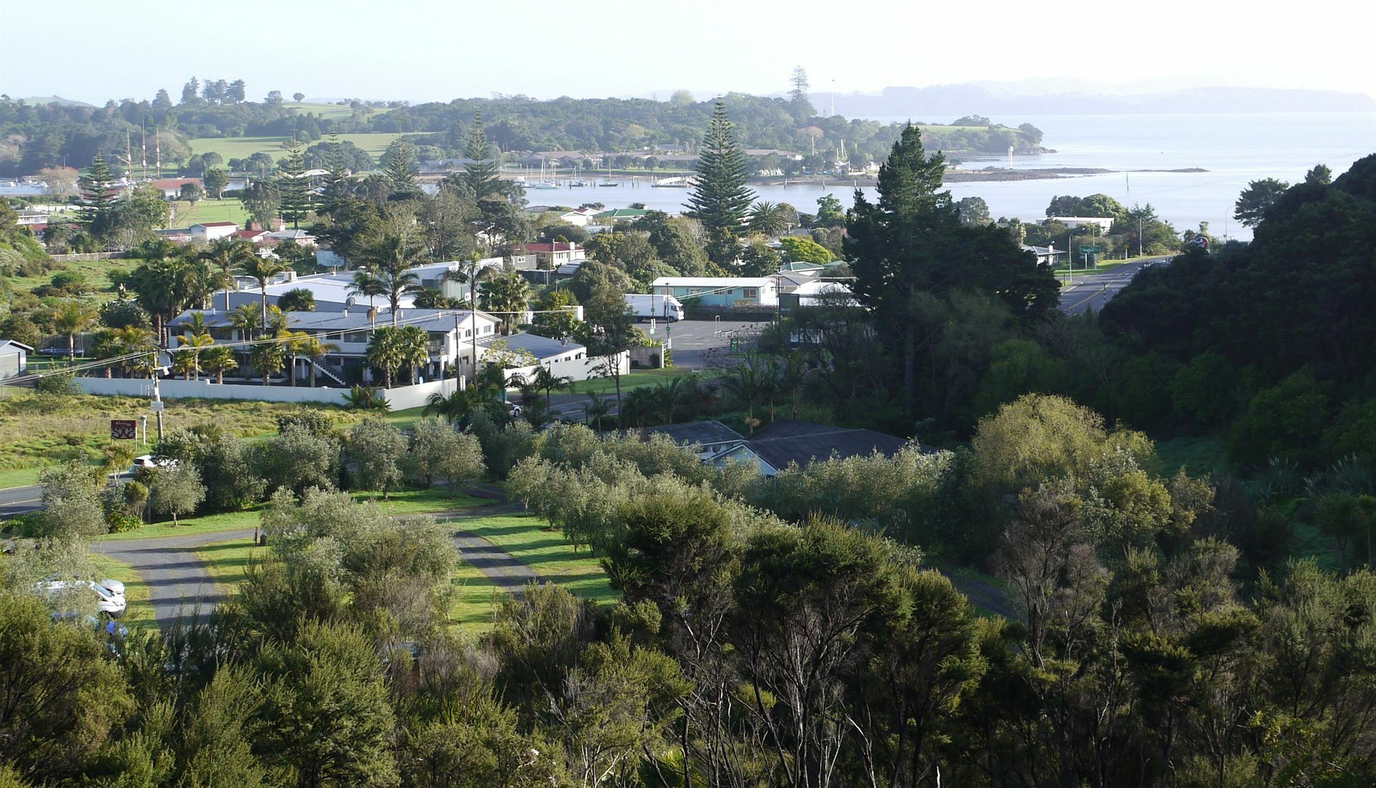 Bay Of Islands Holiday Apartments Пейхия Экстерьер фото